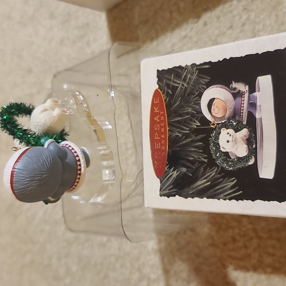 Hallmark set-12 frosty friends Ornaments from 1986-1997 - Picture 13 of 17